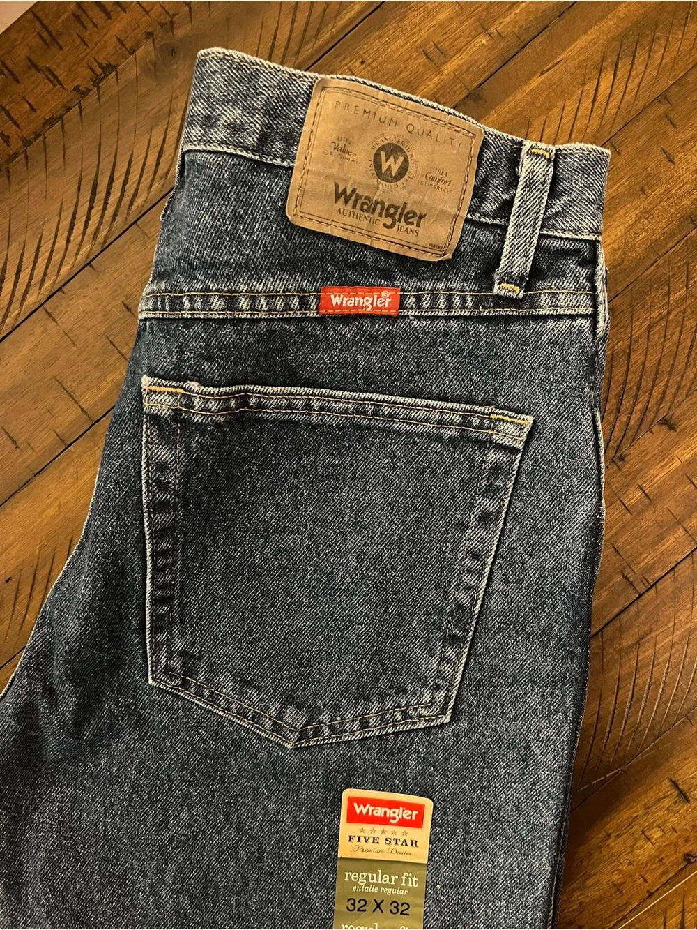 Wrangler Jeans Premium Denim Men’s Regular Fit 32 x 32